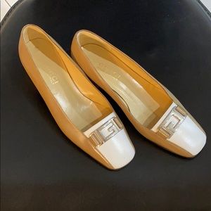 Gucci Low Heel Pumps